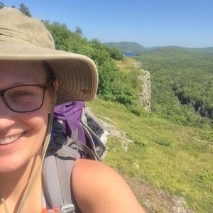 Meet your Posher, Candice